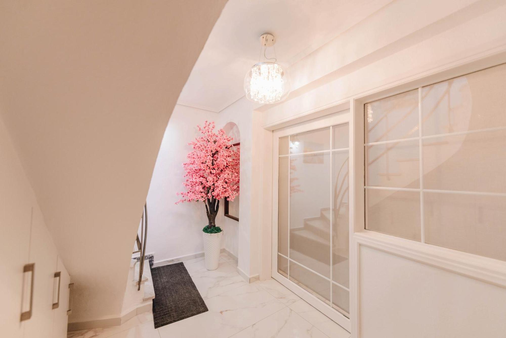 Sunrise Guesthouse Аґрія Екстер'єр фото
