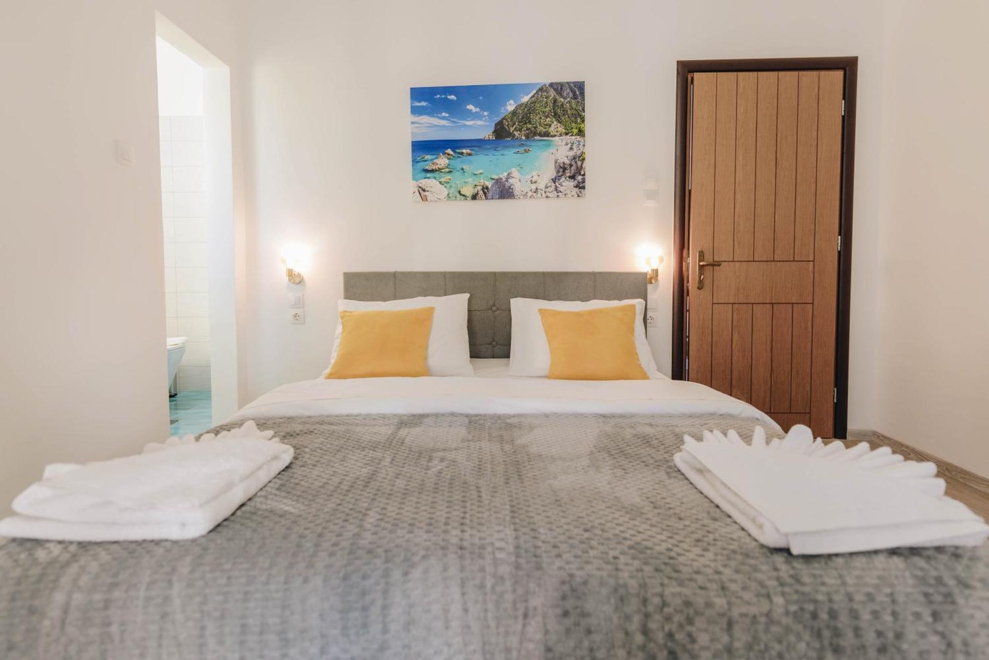 Sunrise Guesthouse Аґрія Екстер'єр фото