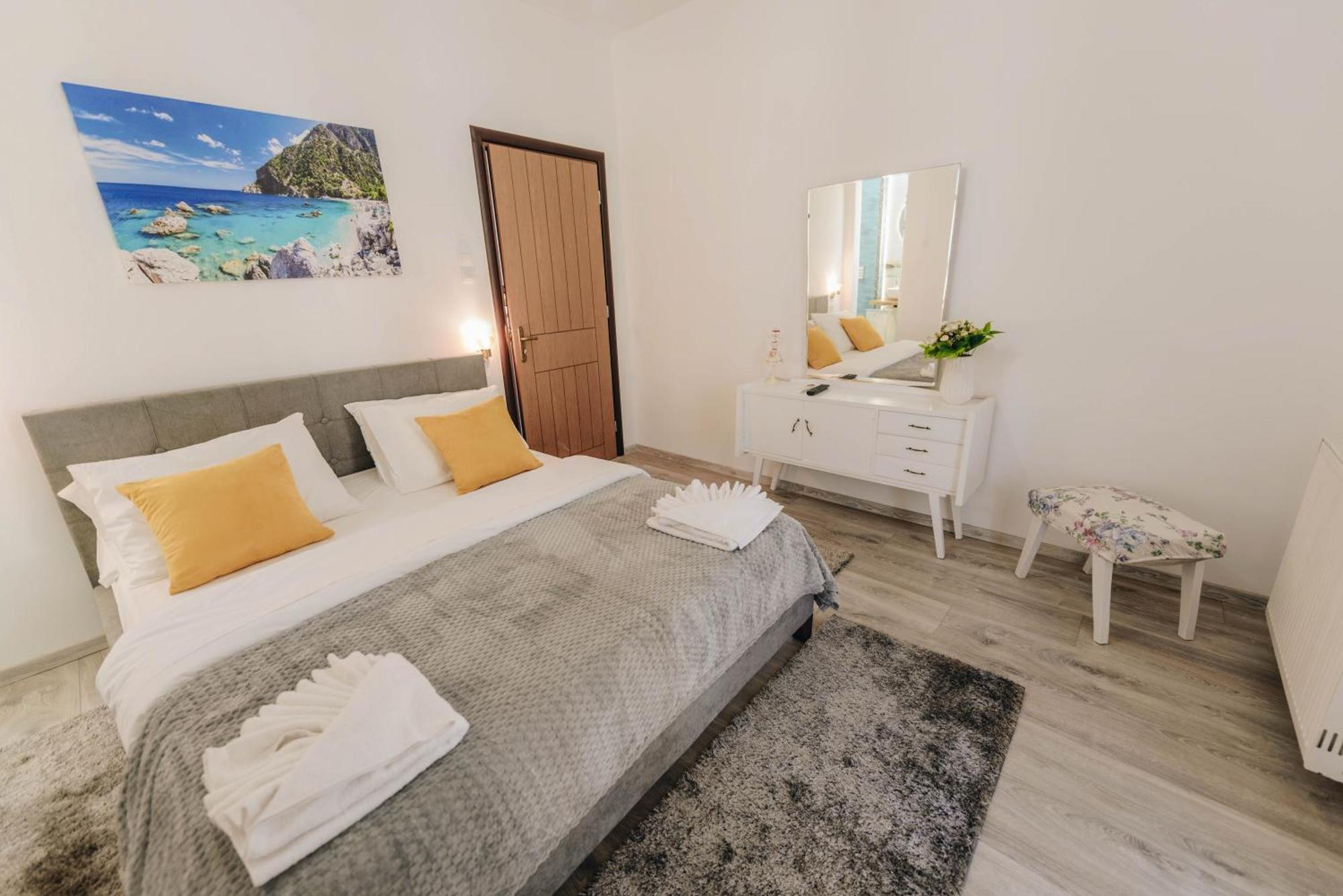 Sunrise Guesthouse Аґрія Екстер'єр фото