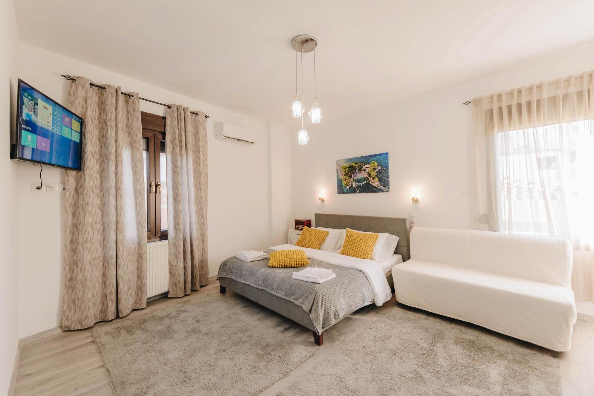 Sunrise Guesthouse Аґрія Екстер'єр фото